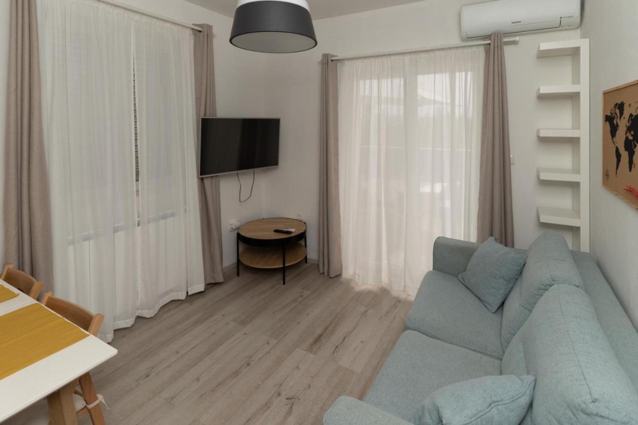 Apartments Happy Sukošan Dış mekan fotoğraf