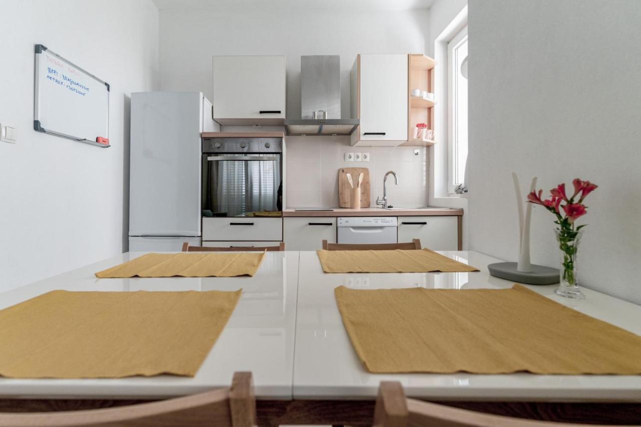Apartments Happy Sukošan Dış mekan fotoğraf